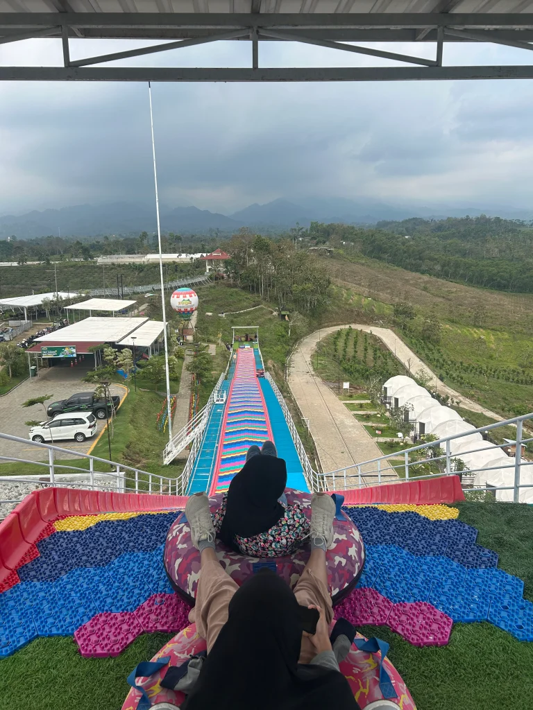 Malang Dreamland - Liburan Seru dengan Pemandangan "Sultan"!
